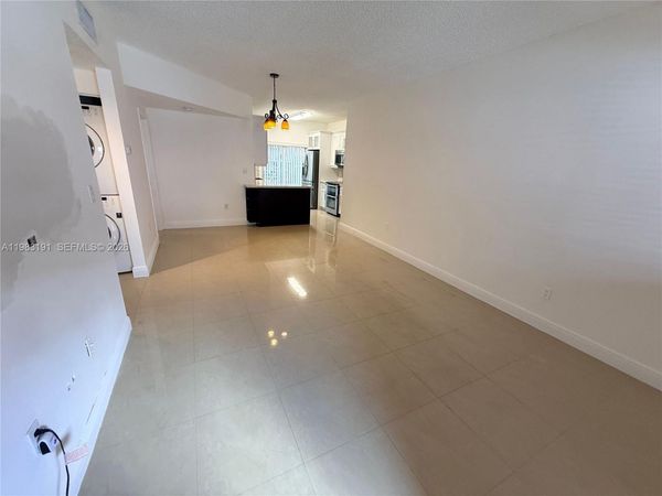 8025 Lake Dr, Unit 102, Doral, FL 33166