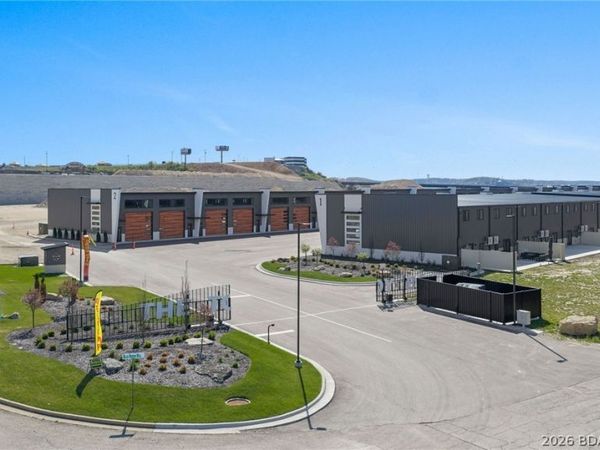 100 Blue Heron Hill Lane, Unit 220, Lake Ozark, MO 65049