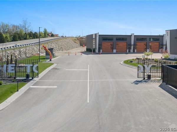 100 Blue Heron Hill, Unit 219, Lake Ozark, MO 65049