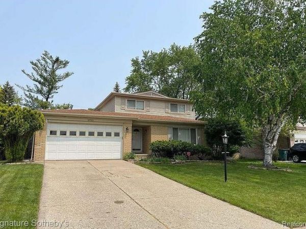 18480 Lincoln Drive, Lathrup Village, MI 48076