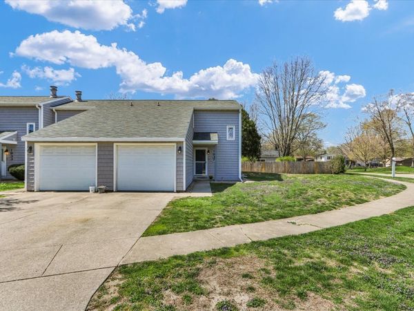 1937 Blackthorn Drive , Unit 1937, Champaign, IL 61821