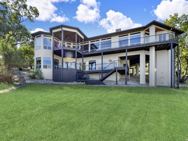 2406 Connie Dr, Canyon Lake, TX 78133