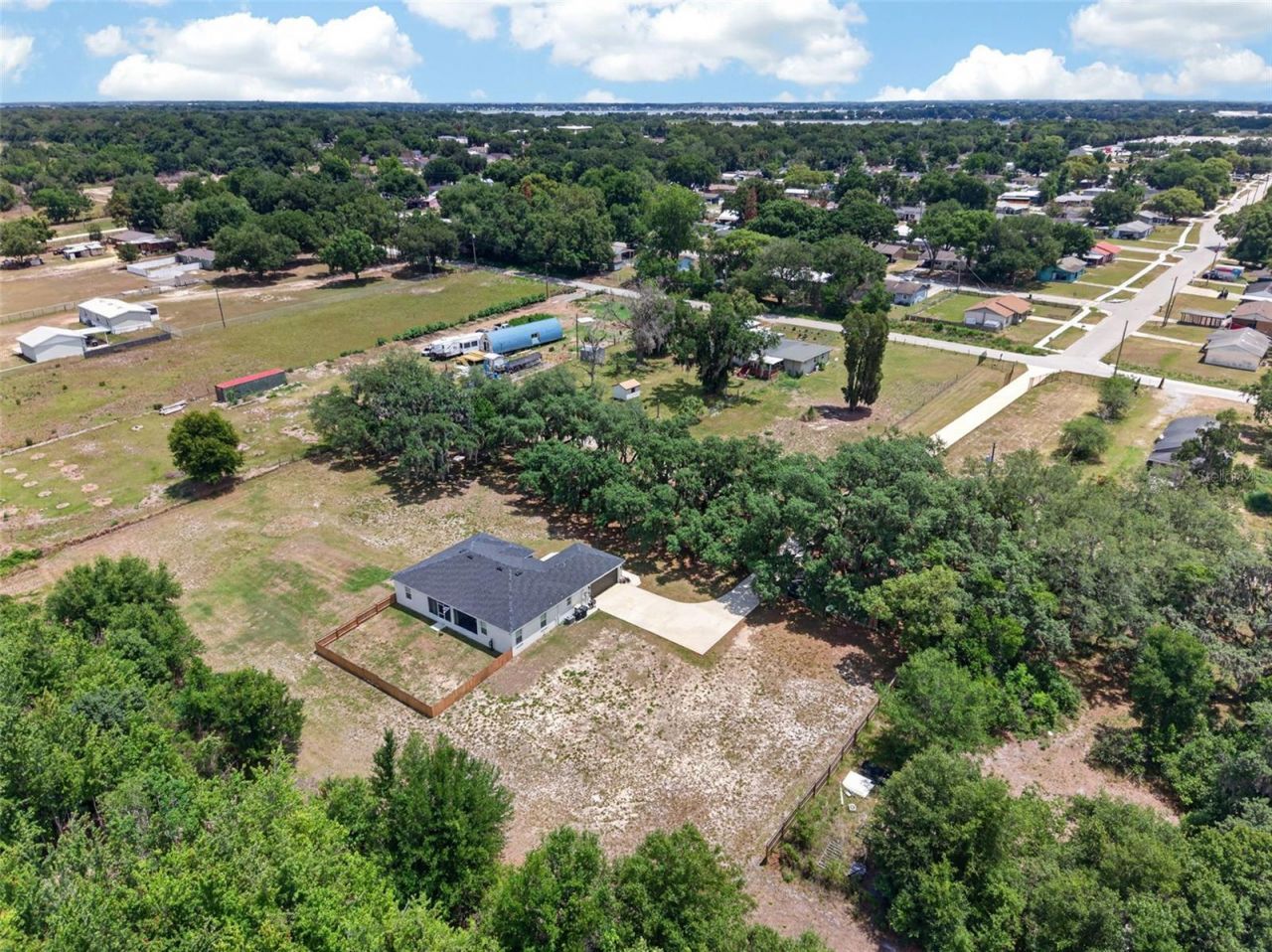 692 Howard Road, Auburndale, FL 33823 Photo