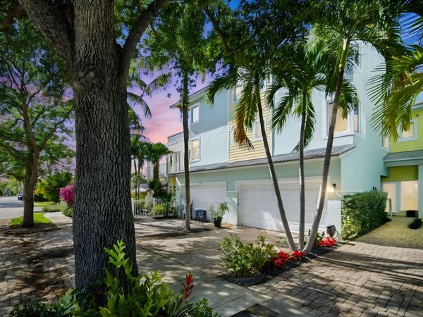 1705 NE 5th Street, Fort Lauderdale, FL 33301