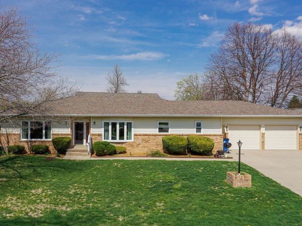 1 Millard Court, Minier, IL 61759