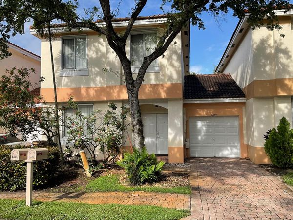 6639 Hidden Cove Drive, Unit 4-7, Davie, FL 33314