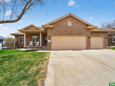 11611 S 198th Street , Gretna, NE 68028