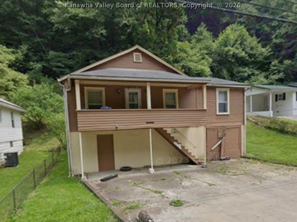 836 S Park Road, Charleston, WV 25304