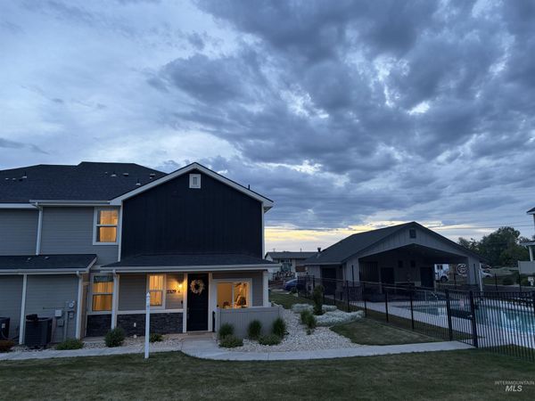 2329 E Spice Loop, Unit 4, Nampa, ID 83687