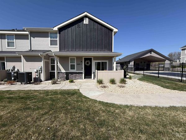 2329 E Spice Loop, Unit 4, Nampa, ID 83687