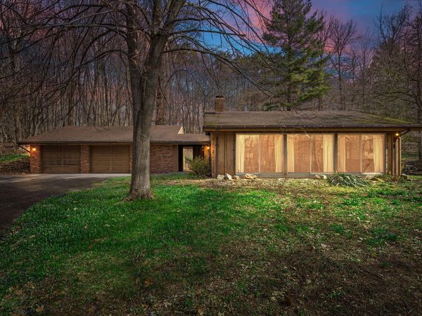 2671 E 800 N, La Porte, IN 46350