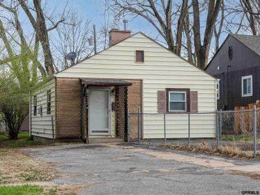 6632 Hamilton Street , Omaha, NE 68132