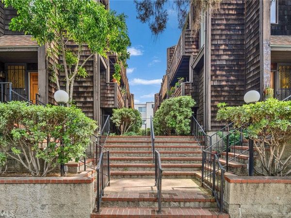 332 N 5th street, Burbank, CA 91501