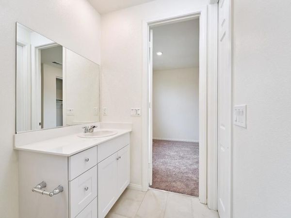 729 Daniel Freeman Circle, Inglewood, CA 90301