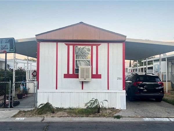 1301 E Avenue I E, Unit 233, Lancaster, CA 93535