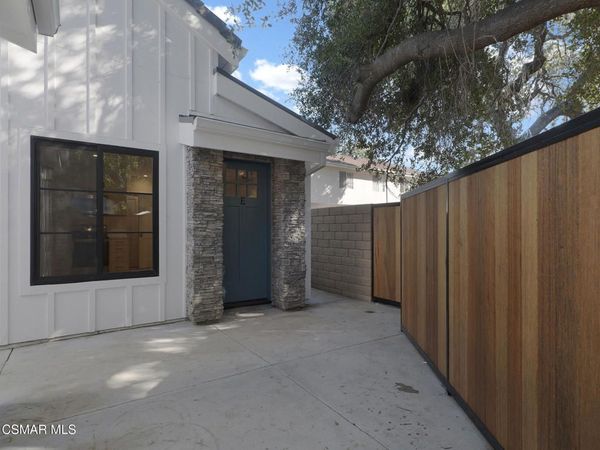 3190 Los Robles Road, Unit D, Thousand Oaks, CA 91362