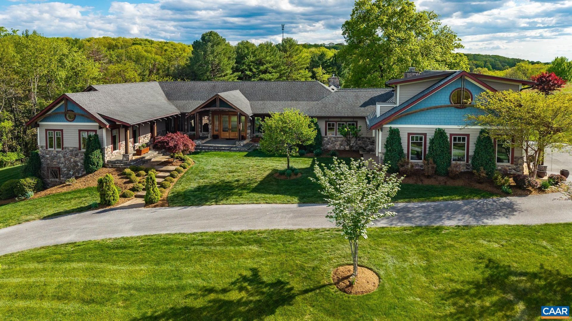 320 CARRSBROOK DR, Staunton, VA 24401