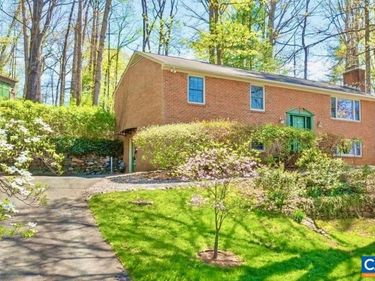 2228 BRANDYWINE DR, Charlottesville, VA 22901