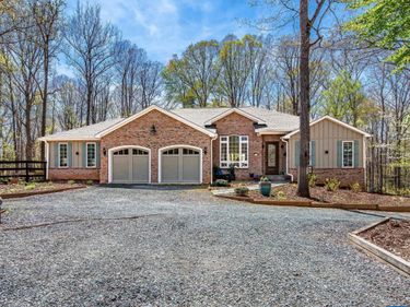9130 TOTIER CREEK RD , Scottsville, VA 24590