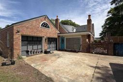 605 E Main Street photo 4