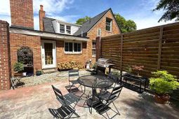 605 E Main Street photo 4