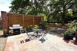 605 E Main Street photo 4