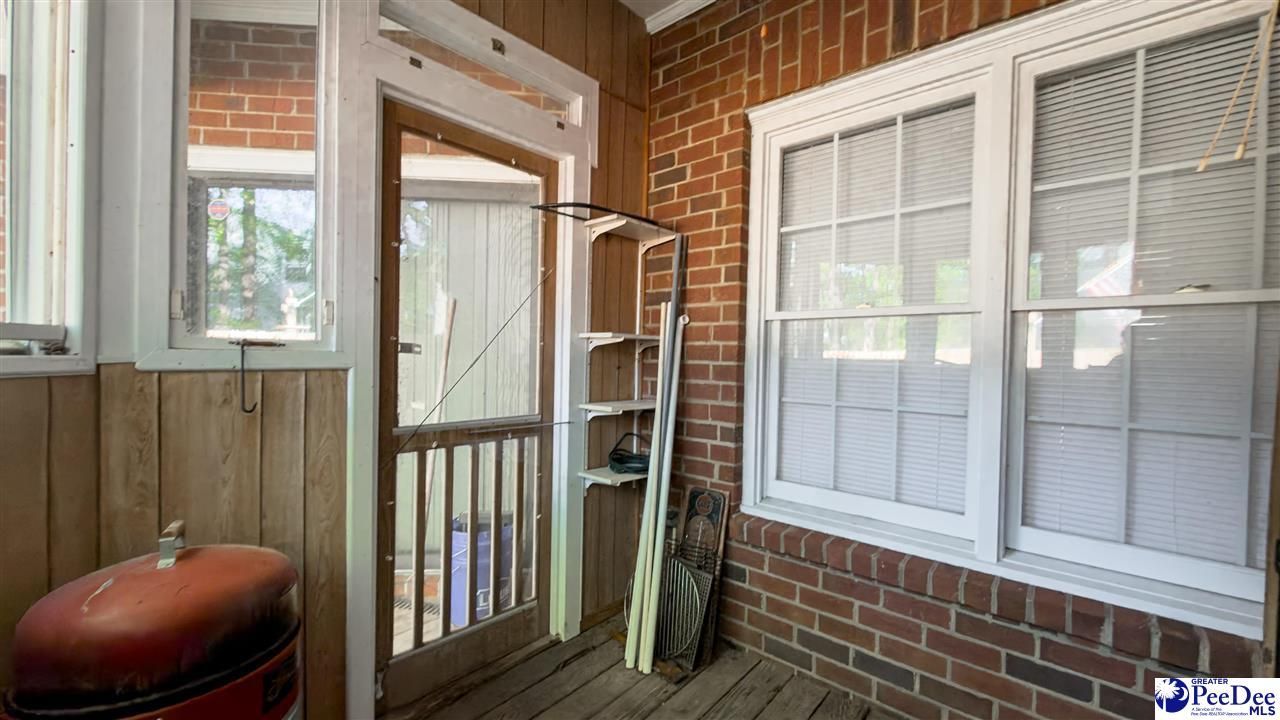 708 Yorkshire Court Photo 46