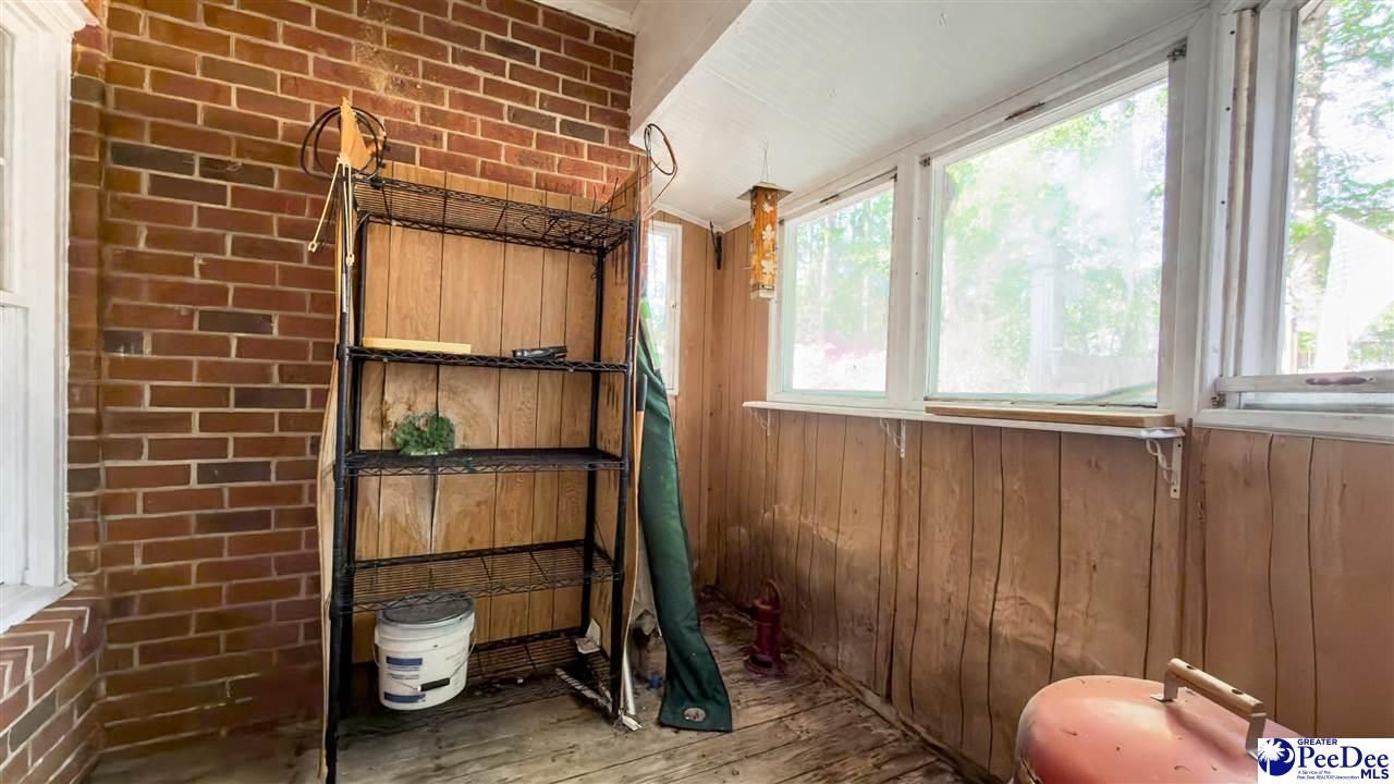 708 Yorkshire Court Photo 47