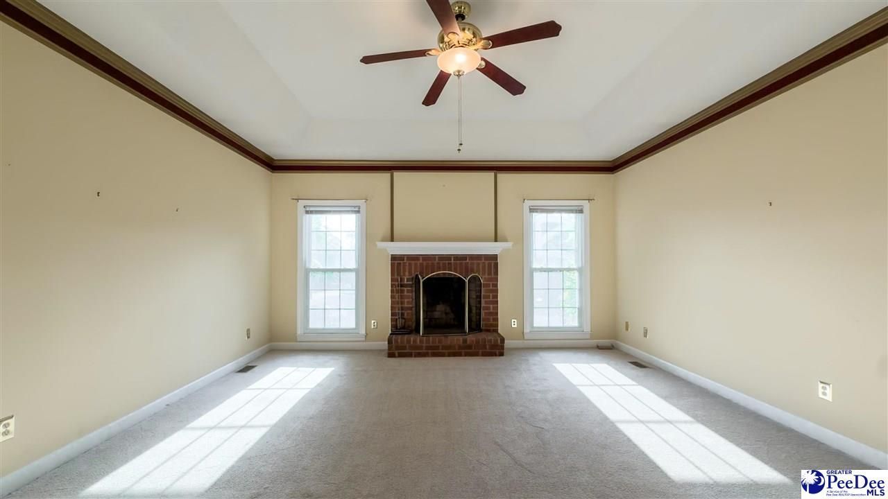 708 Yorkshire Court Photo 7