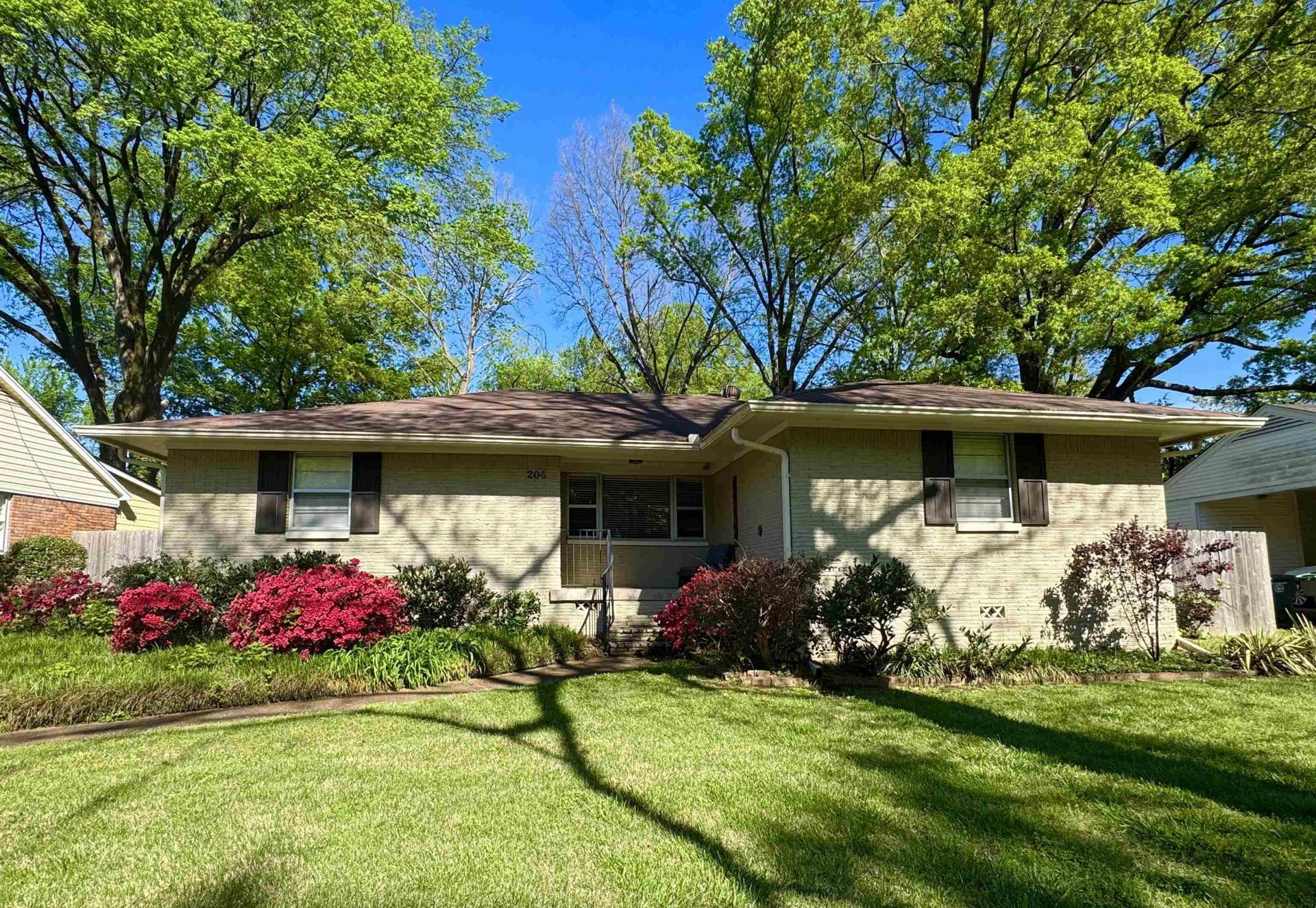204 LEONORA DR Memphis, TN 38117