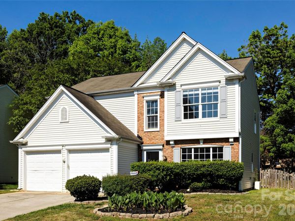 7519 Eurostar Drive, Charlotte, NC 28213