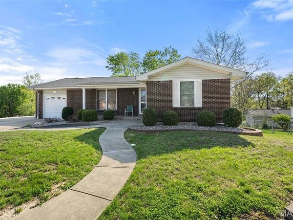5730 Luffbury Circle , Oakville, MO 63129