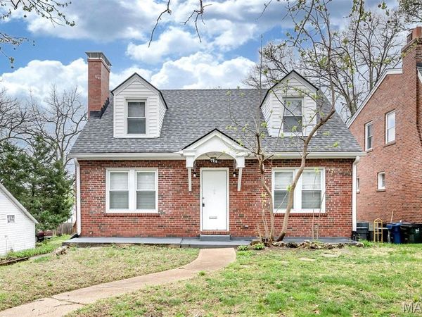 7710 Saint Albans Avenue , St Louis, MO 63117