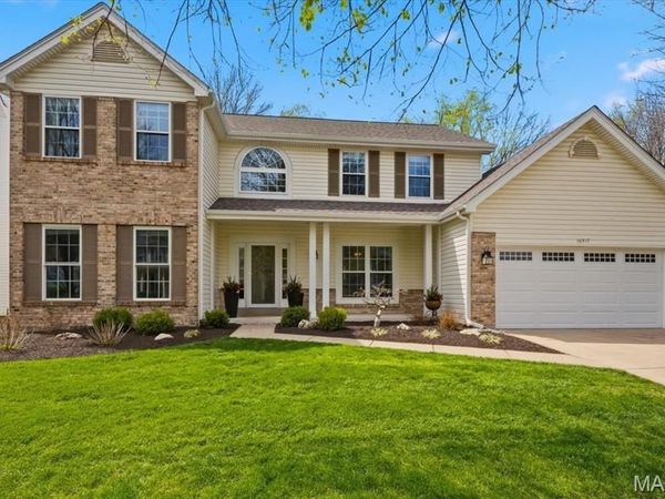 16917 Crystal Springs Drive, Chesterfield, MO 63005