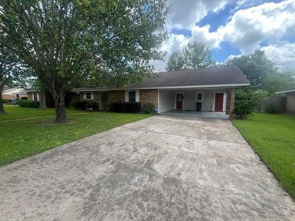 6205 DEERFIELD Drive, Alexandria, LA 71301