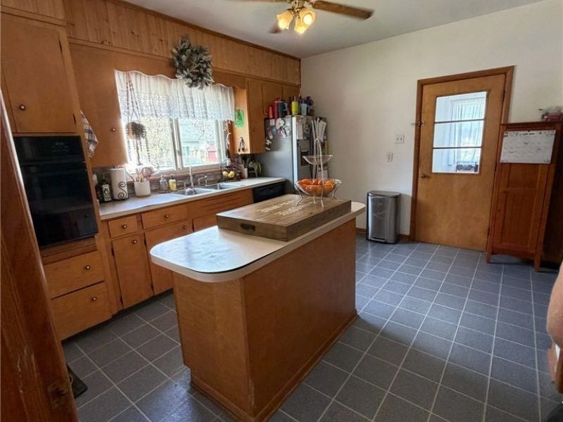 42 S 4th Street, Rittman, OH 44270 Photo 9