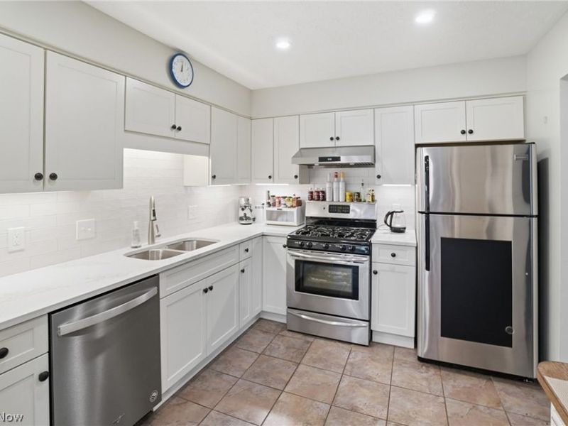 750 Kirkwall Drive , Copley, OH 44321 Photo 12