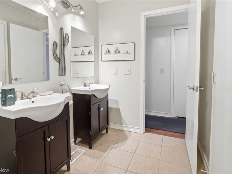 750 Kirkwall Drive , Copley, OH 44321 Photo 19