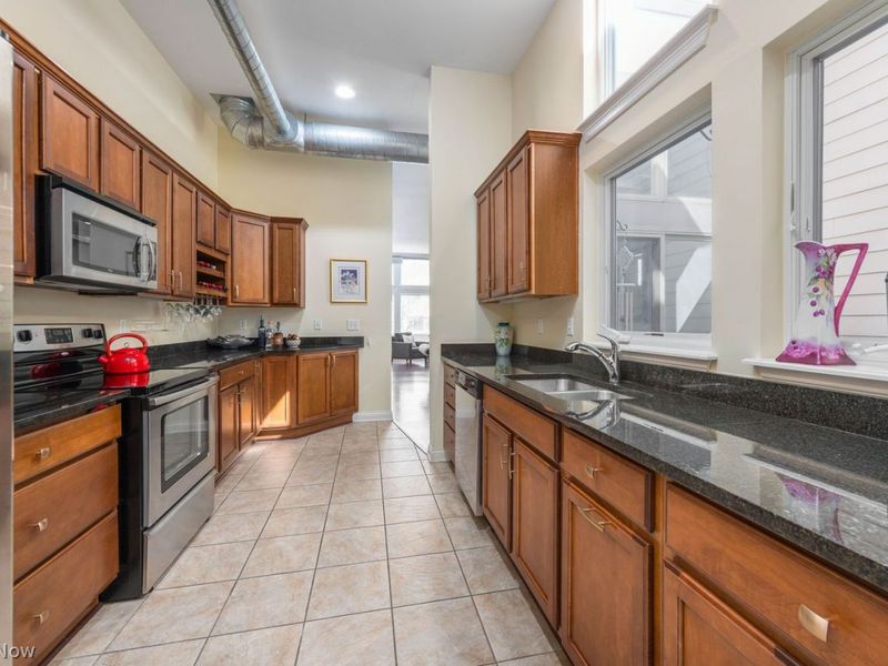 12215 Detroit Avenue, Lakewood, OH 44107 Photo 22