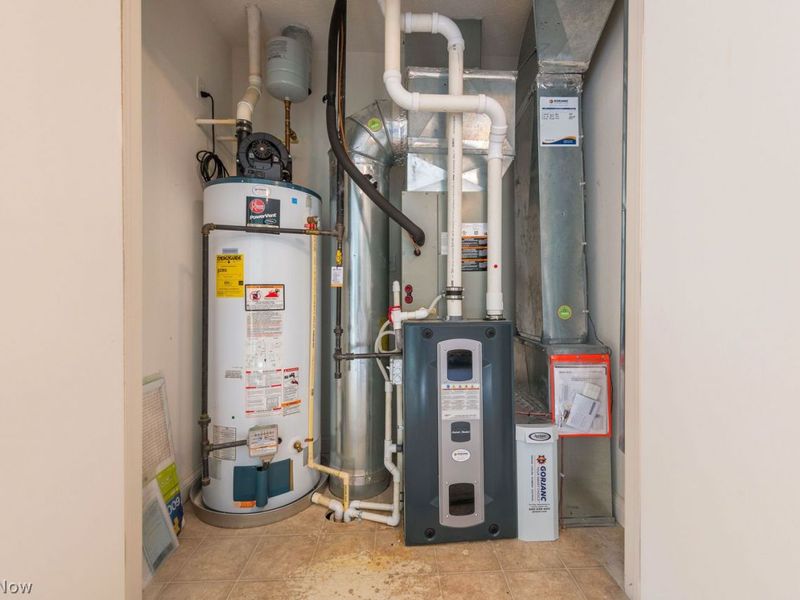 12215 Detroit Avenue, Lakewood, OH 44107 Photo 38