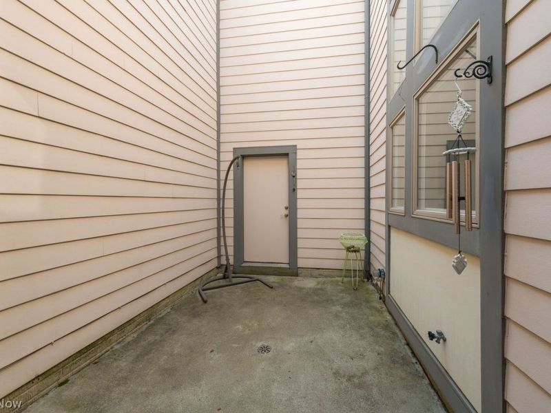 12215 Detroit Avenue, Lakewood, OH 44107 Photo 39