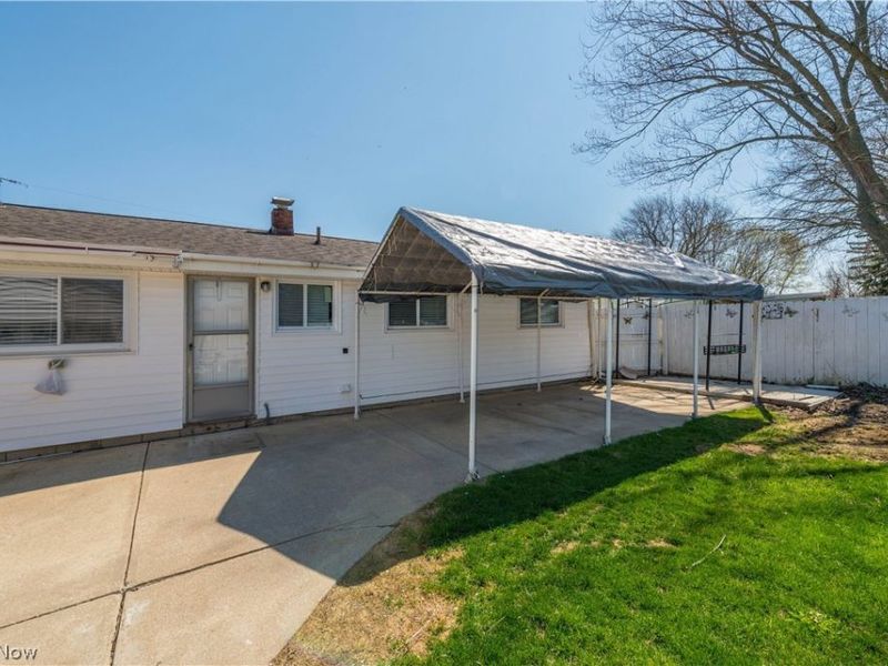 3848 N Hogan Drive, Lorain, OH 44053 Photo 10