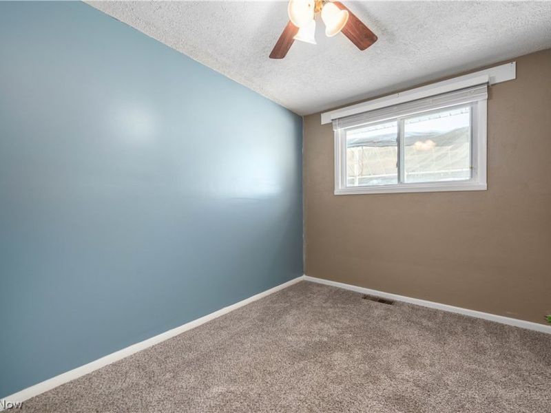 3848 N Hogan Drive, Lorain, OH 44053 Photo 24