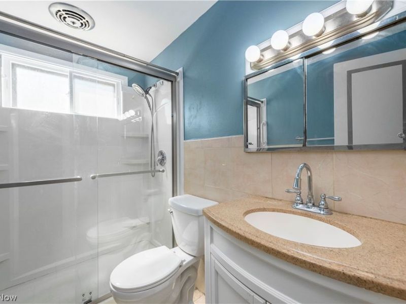 3848 N Hogan Drive, Lorain, OH 44053 Photo 30