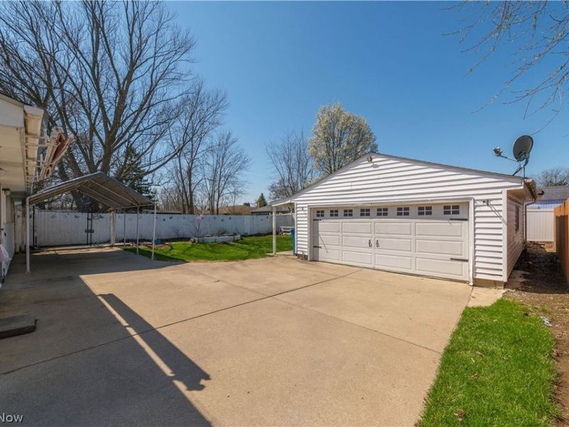 3848 N Hogan Drive, Lorain, OH 44053 Photo 5