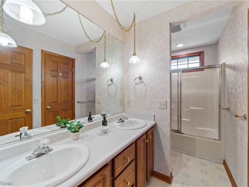 5356 Kingston Court, Sheffield Village, OH 44054 Photo 30