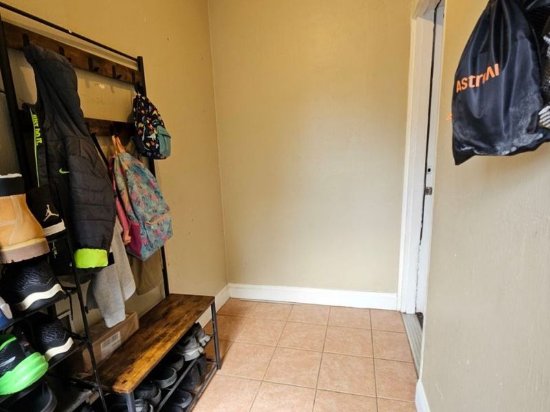 3628 Beyerle Road, Cleveland, OH 44105 Photo 3