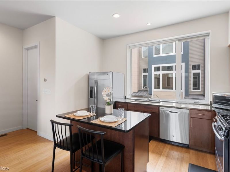 1569 E 118th Street, Cleveland, OH 44106 Photo 21