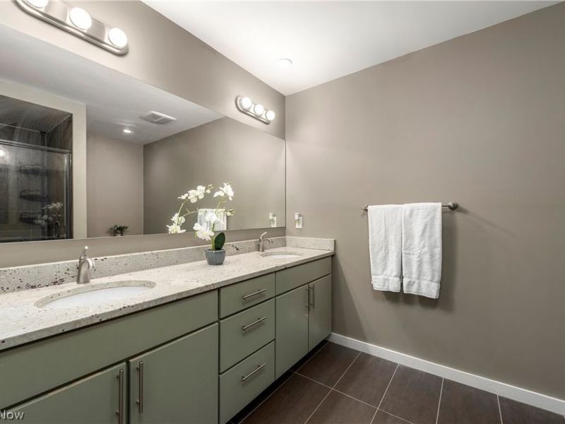 1569 E 118th Street, Cleveland, OH 44106 Photo 30