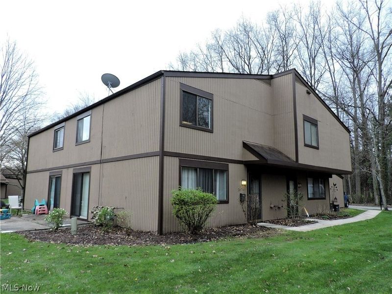 26740 Lake of the Falls Boulevard, Olmsted Falls, OH 44138 Photo 13